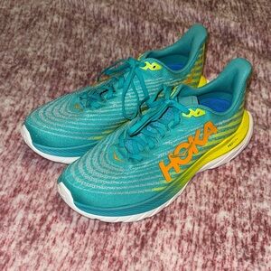 New Women’s Size 9.5 Mach 5 HOKA Teal Running Shoes with Yellow & Orange Accents